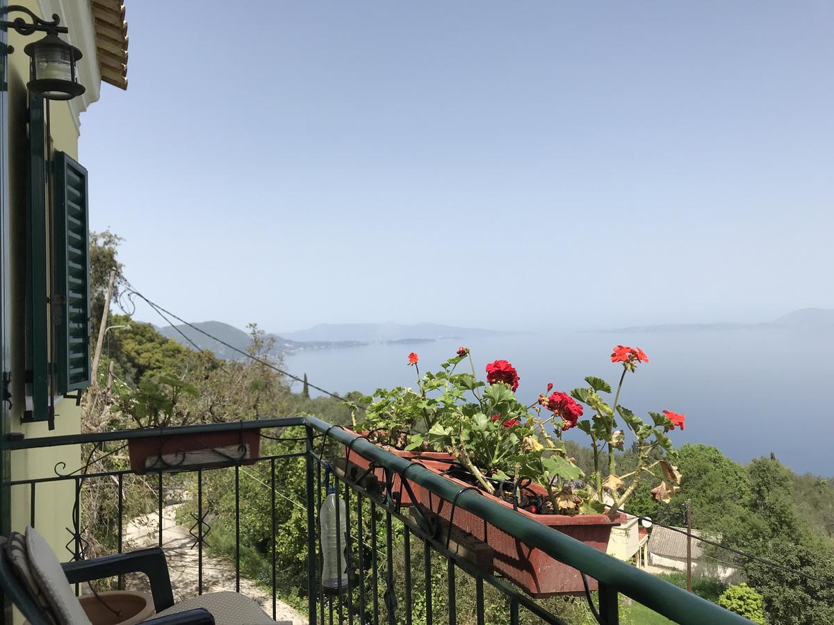 Theea Cottage - Wonderful Sea Views Chlomos エクステリア 写真