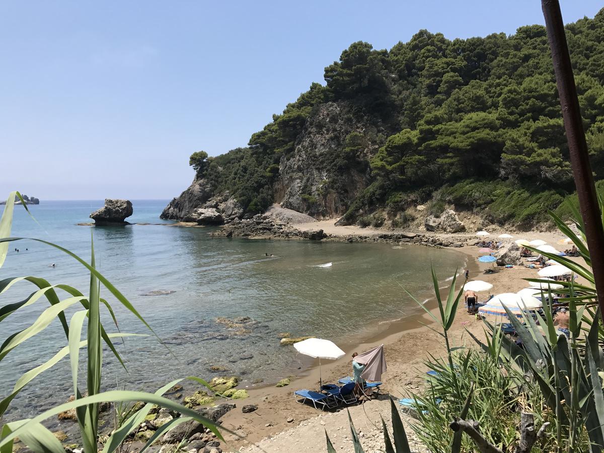 Theea Cottage - Wonderful Sea Views Chlomos エクステリア 写真